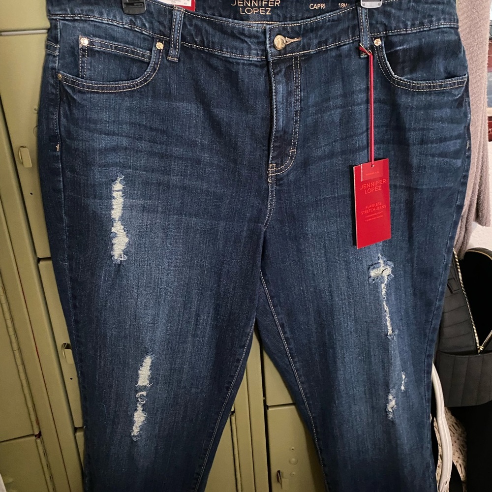 Jennifer Lopez boyfriend Capri